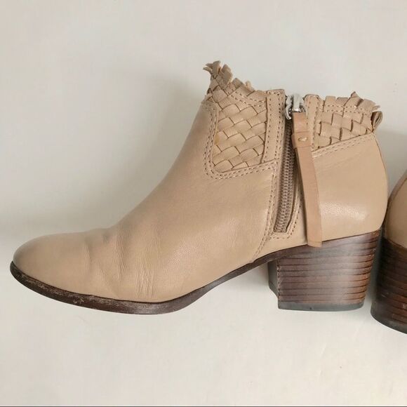 Coach Beige Leather Woven Ankle Boots Size 5 - Picture 3 of 16